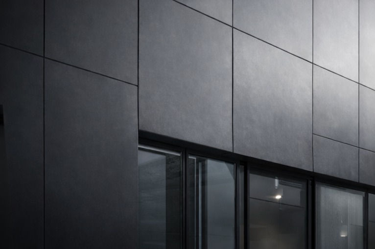 Solid aluminium panels